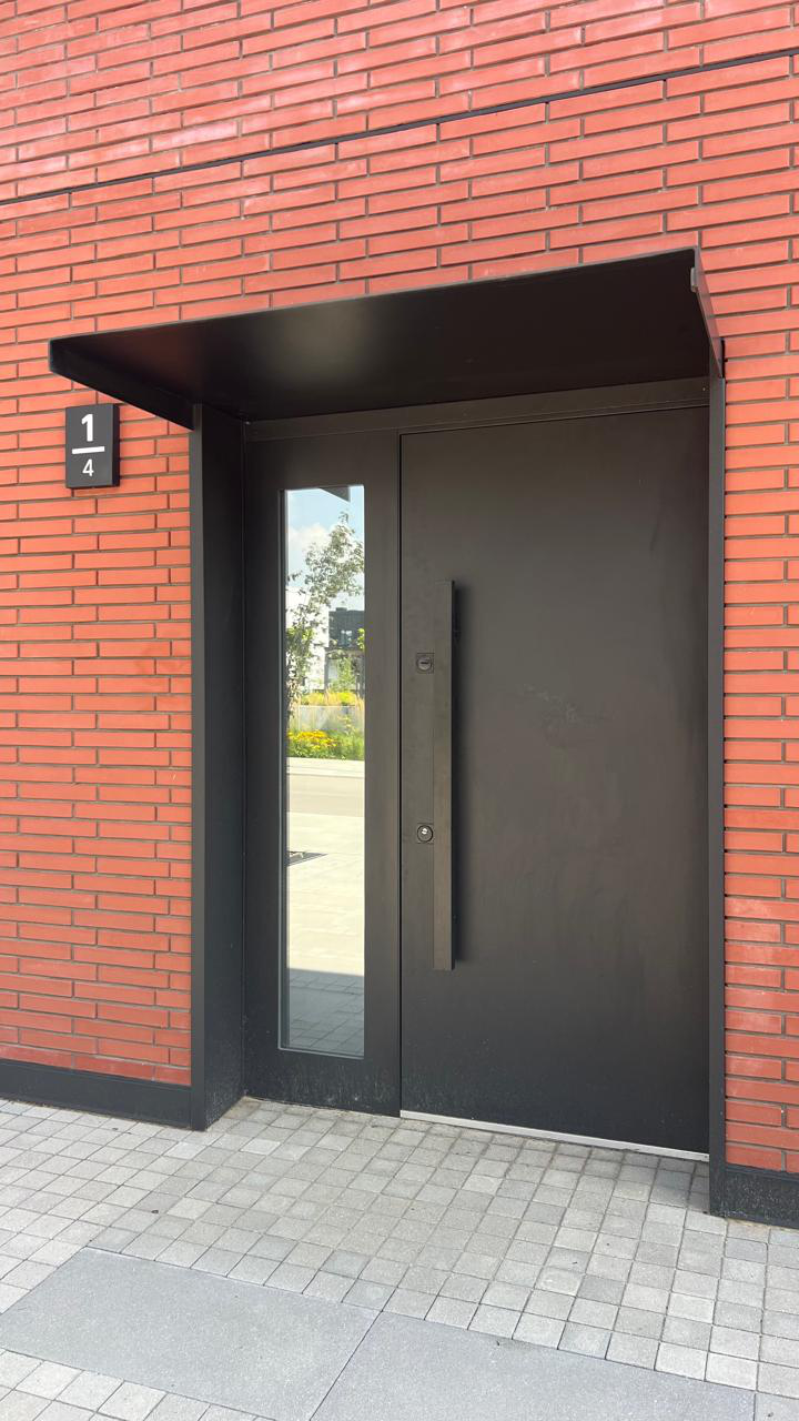 Входная дверь для широкого проема